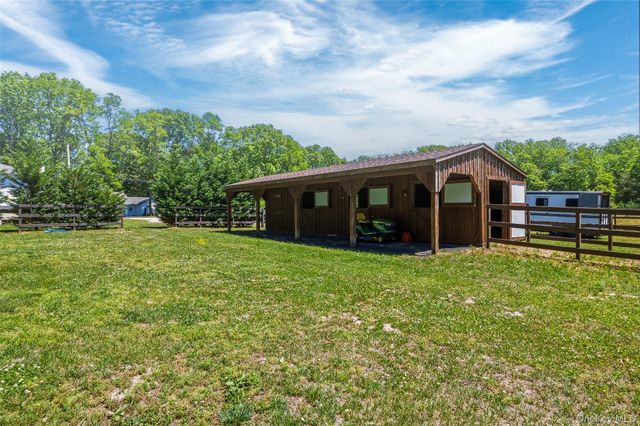 2 North Street, Manorville, NY 11949