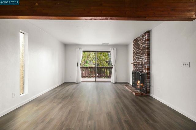 2055 Sierra Rd 101, Concord, CA 94518