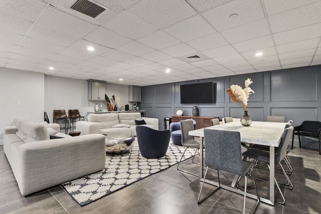 14 West Broadway 7L, Boston, MA 02127