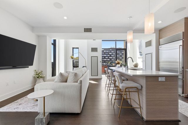 14 West Broadway 7L, Boston, MA 02127