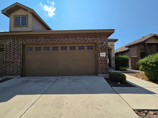 697 Creekside Circle, New Braunfels, TX 78130