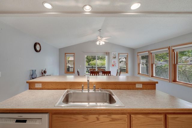8423 16th Avenue S, Bloomington, MN 55425