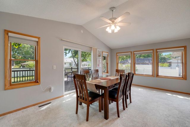 8423 16th Avenue S, Bloomington, MN 55425