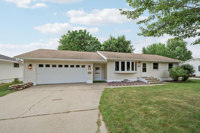 8423 16th Avenue S, Bloomington, MN 55425