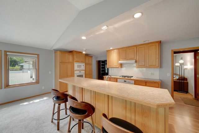 8423 16th Avenue S, Bloomington, MN 55425
