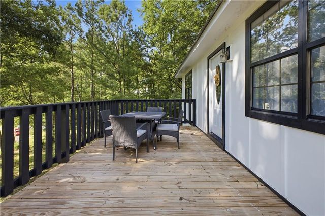 379 Bozeman Road NW, White, GA 30184