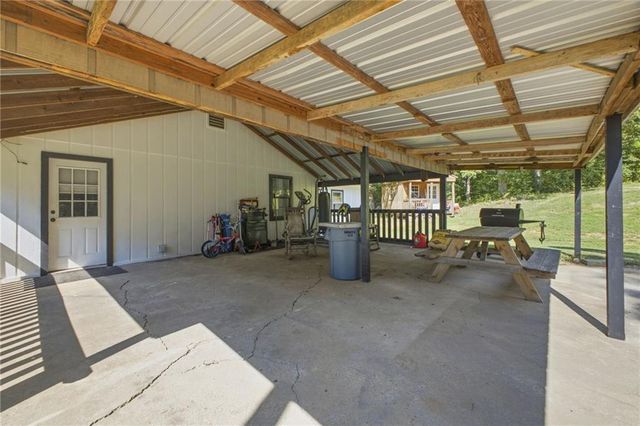 379 Bozeman Road NW, White, GA 30184