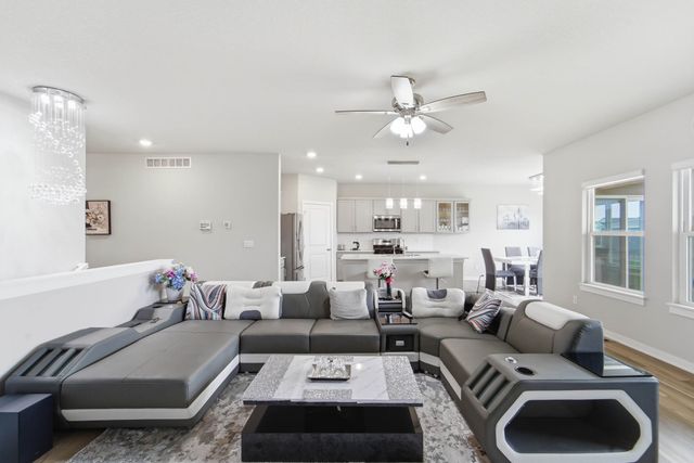 2811 NW Cedarwood Drive, Ankeny, IA 50023
