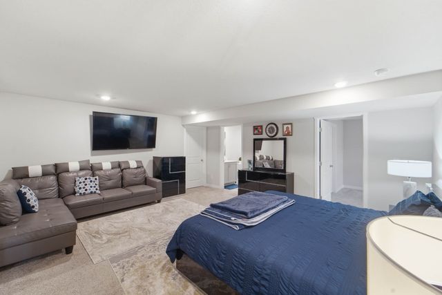 2811 NW Cedarwood Drive, Ankeny, IA 50023