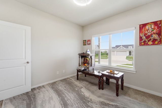 2811 NW Cedarwood Drive, Ankeny, IA 50023