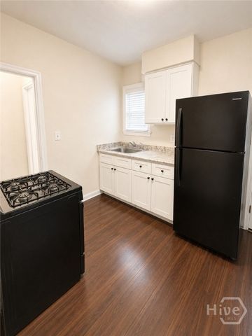 1320 E 54th Street, Savannah, GA 31405