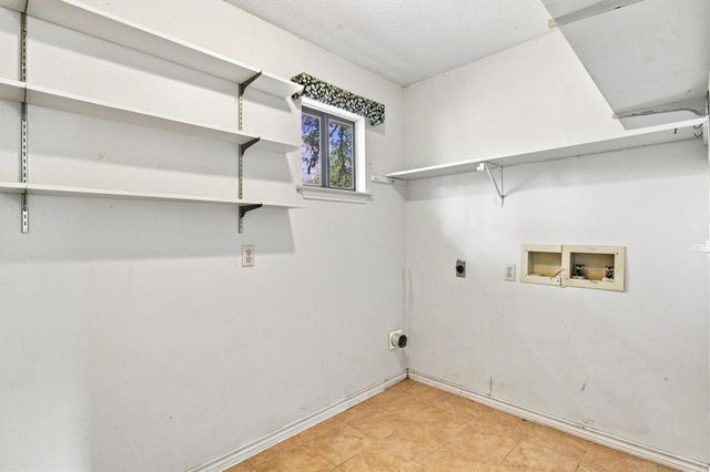 13402 Ramrod DR, Manchaca, TX 78652