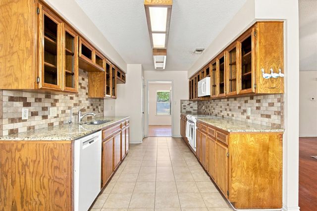13402 Ramrod DR, Manchaca, TX 78652