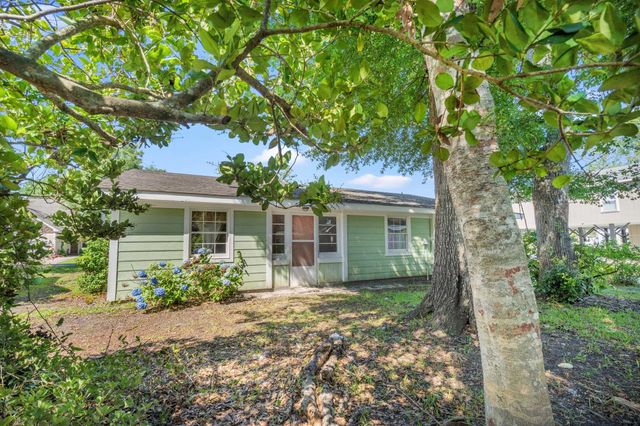 312 15th Ave. S, Surfside Beach, SC 29575