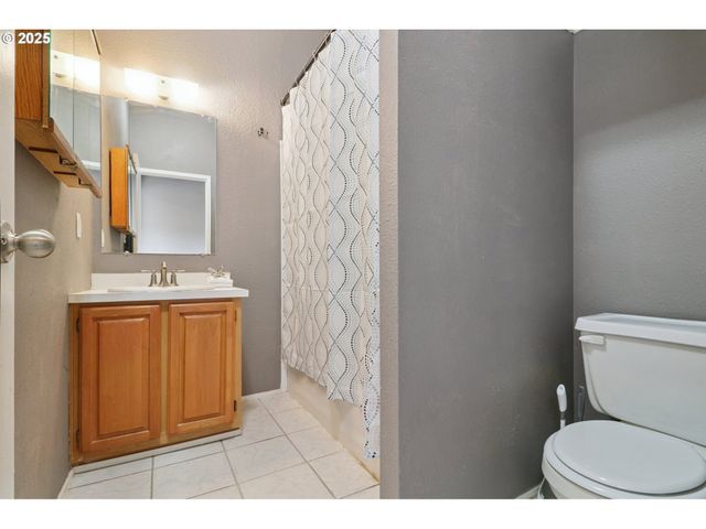 1000 S MCKERN Ct 40, Newberg, OR 97132