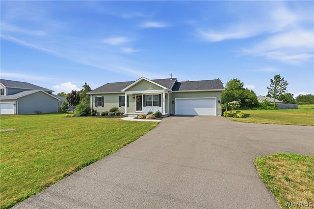 3880 Big Tree Road, Hamburg, NY 14075