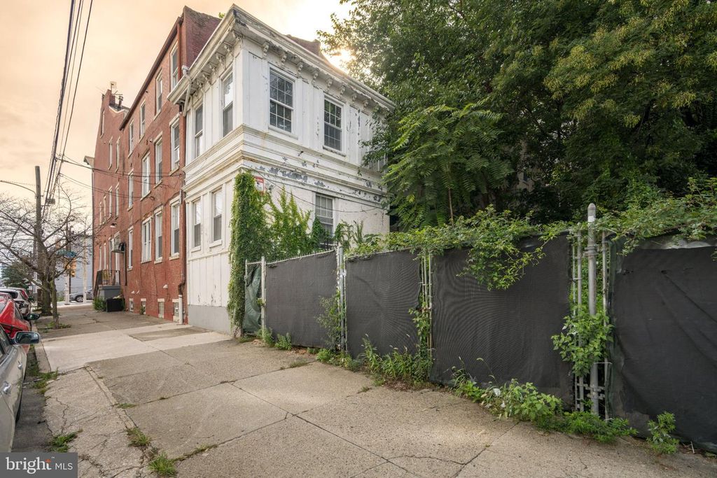 1501 W GIRARD AVE, PHILADELPHIA, PA 19130 — photo 4