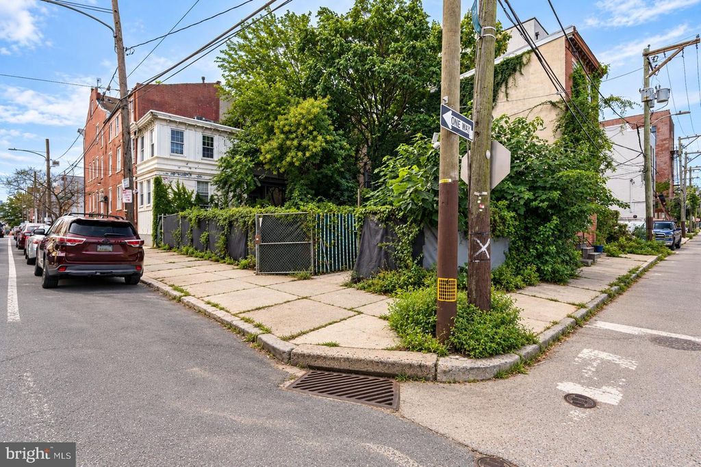 1501 W GIRARD AVE, PHILADELPHIA, PA 19130 — photo 5