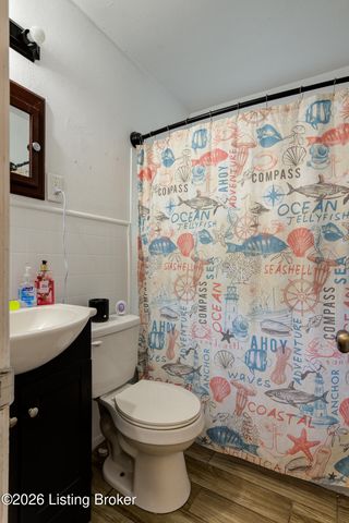 4804 Granada Dr, Louisville, KY 40272