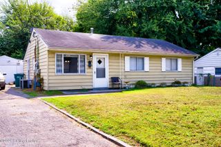 4804 Granada Dr, Louisville, KY 40272