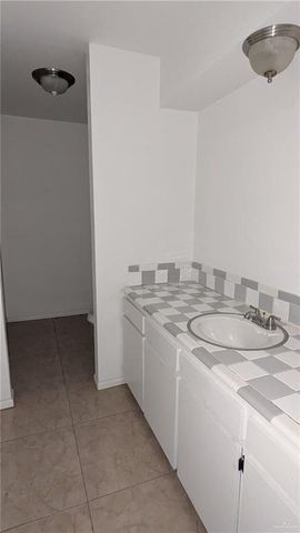 1206 E Palma Vista Drive, Palmview, TX 78572