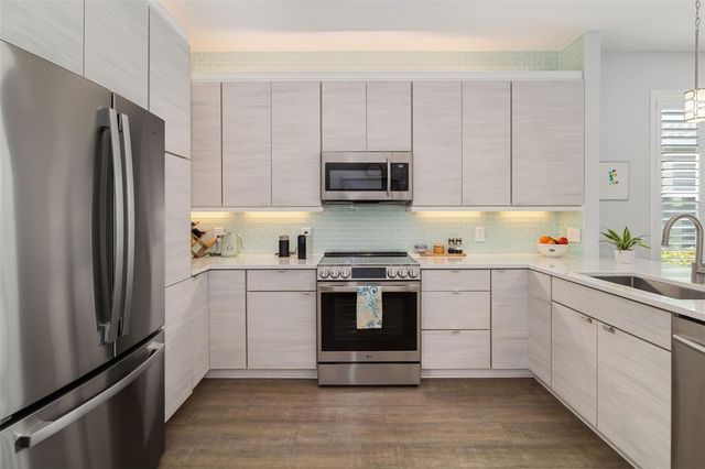 319 SUNSET LAKE BOULEVARD, Venice, FL 34292