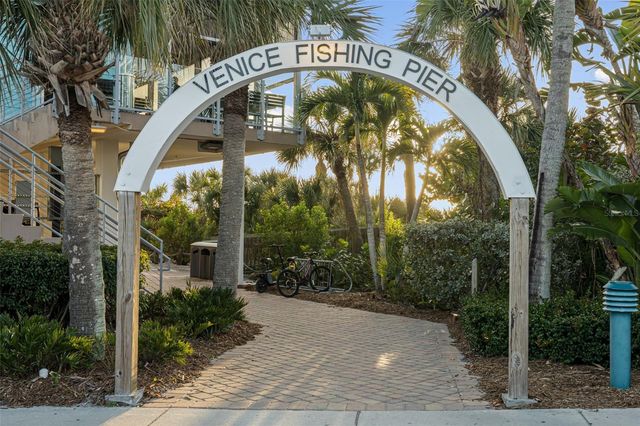 319 SUNSET LAKE BOULEVARD, Venice, FL 34292