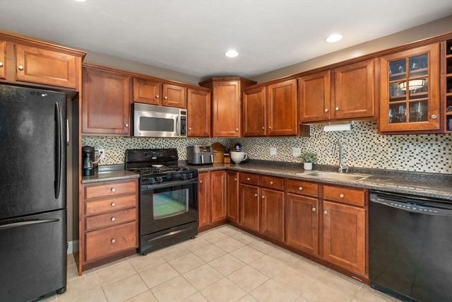 45 Sumner St 45, Quincy, MA 02169