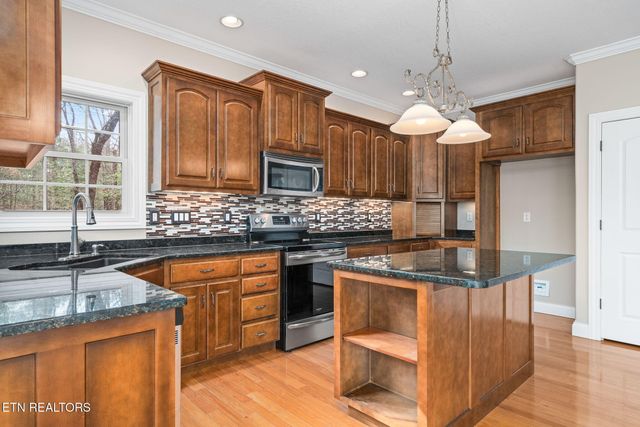 14 Holly Court, Crossville, TN 38558