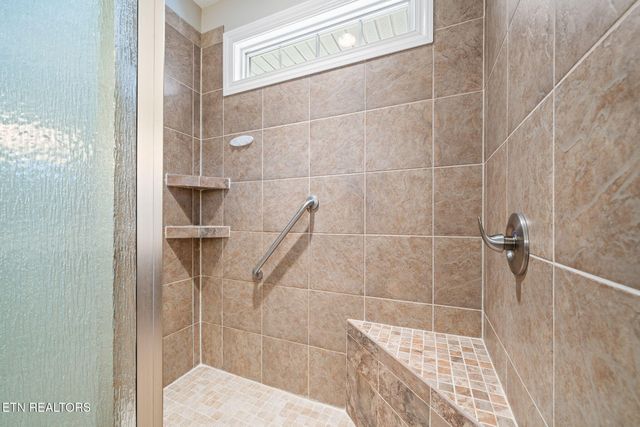 14 Holly Court, Crossville, TN 38558