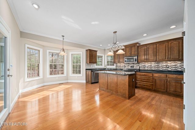 14 Holly Court, Crossville, TN 38558