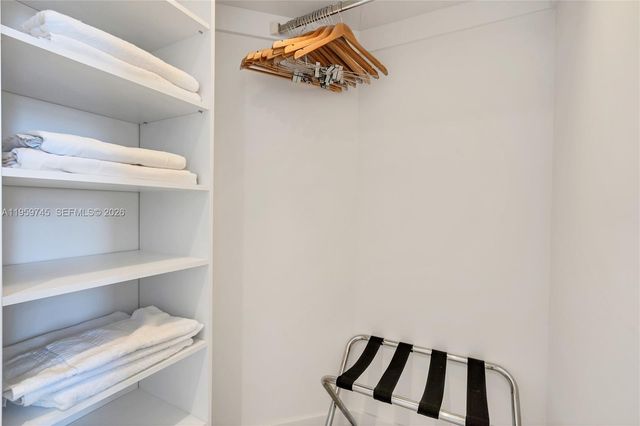 4010 S Ocean Dr R2301, Hollywood, FL 33019