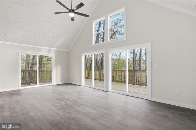 173 DEAD END LN, Berkeley Springs, WV 25411