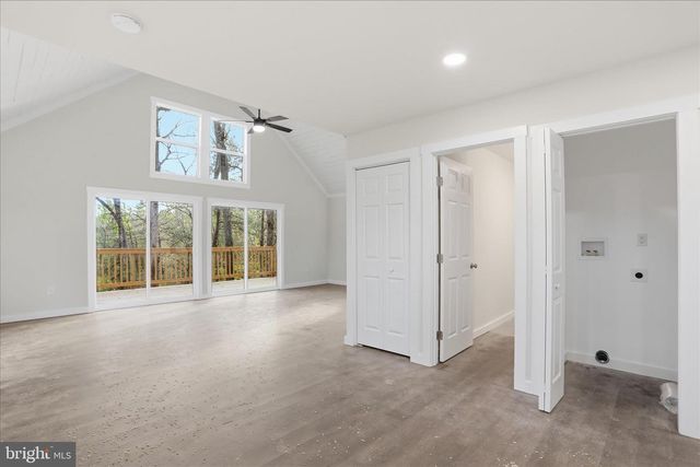 173 DEAD END LN, Berkeley Springs, WV 25411