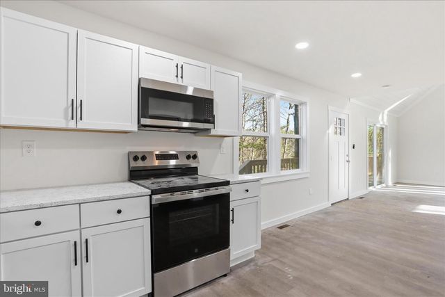 173 DEAD END LN, Berkeley Springs, WV 25411