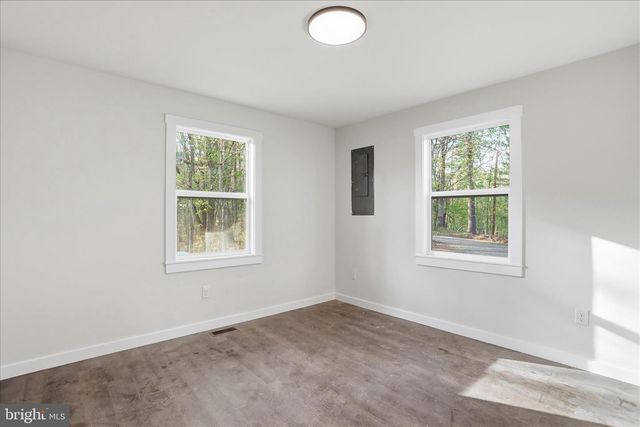 173 DEAD END LN, Berkeley Springs, WV 25411