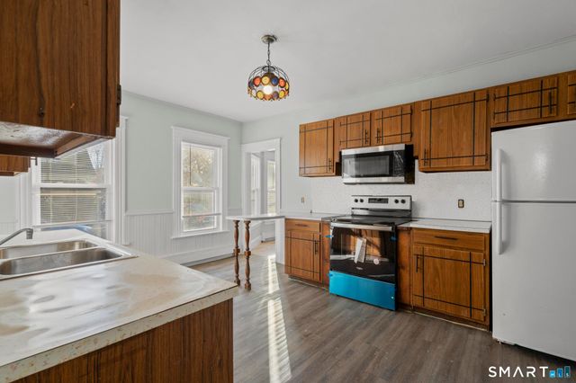 50 Hillside Place, Bristol, CT 06010