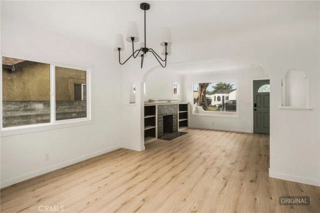 1911 W 65th, Los Angeles, CA 90047