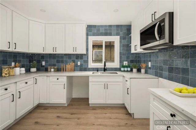 1911 W 65th, Los Angeles, CA 90047
