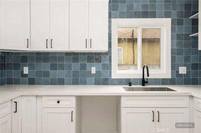 1911 W 65th, Los Angeles, CA 90047