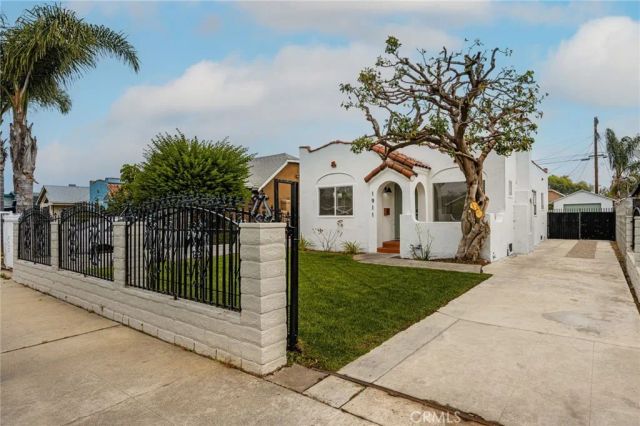 1911 W 65th, Los Angeles, CA 90047