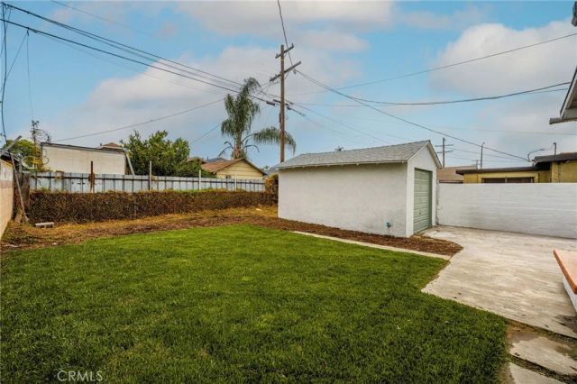 1911 W 65th, Los Angeles, CA 90047