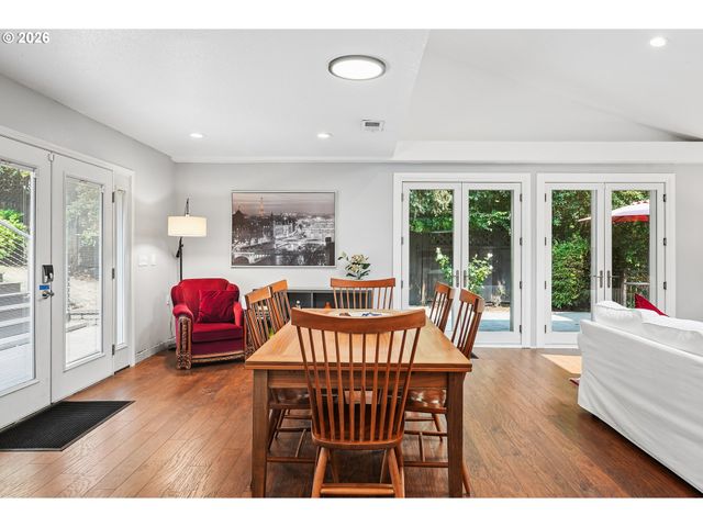 1638 Sw UPLAND Dr, Portland, OR 97221