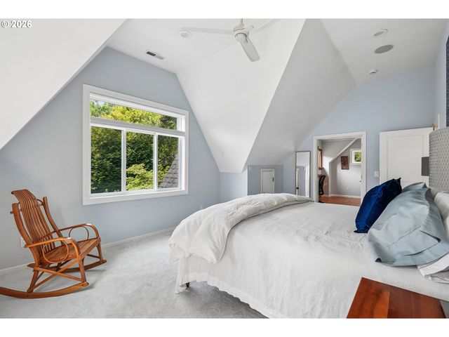 1638 Sw UPLAND Dr, Portland, OR 97221