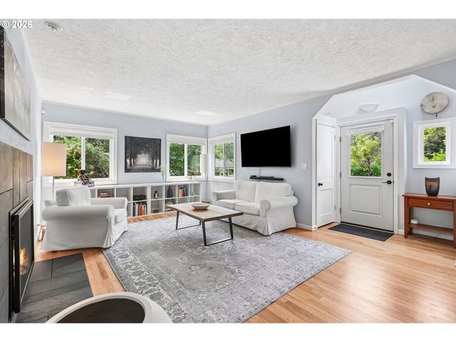 1638 Sw UPLAND Dr, Portland, OR 97221