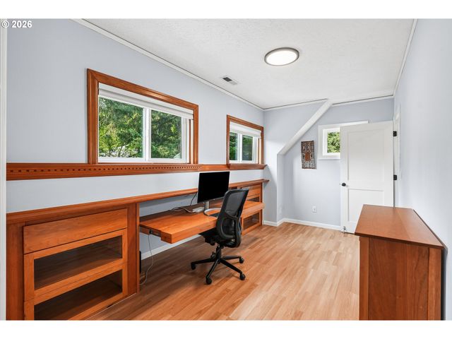 1638 Sw UPLAND Dr, Portland, OR 97221
