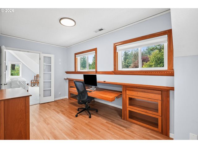 1638 Sw UPLAND Dr, Portland, OR 97221