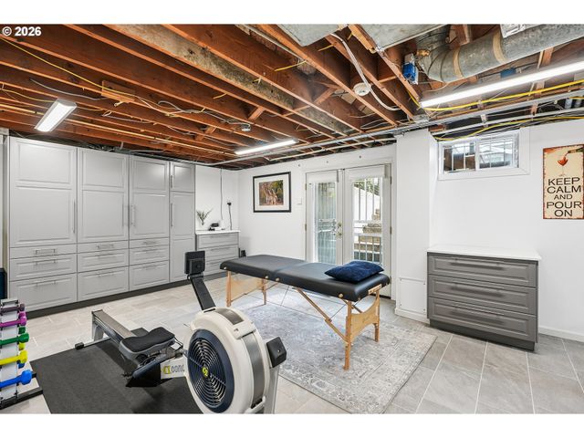 1638 Sw UPLAND Dr, Portland, OR 97221