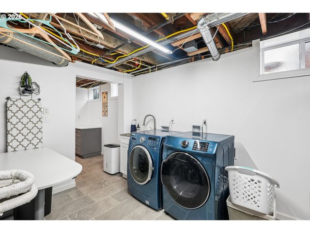 1638 Sw UPLAND Dr, Portland, OR 97221