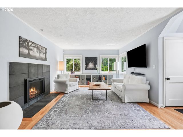 1638 Sw UPLAND Dr, Portland, OR 97221